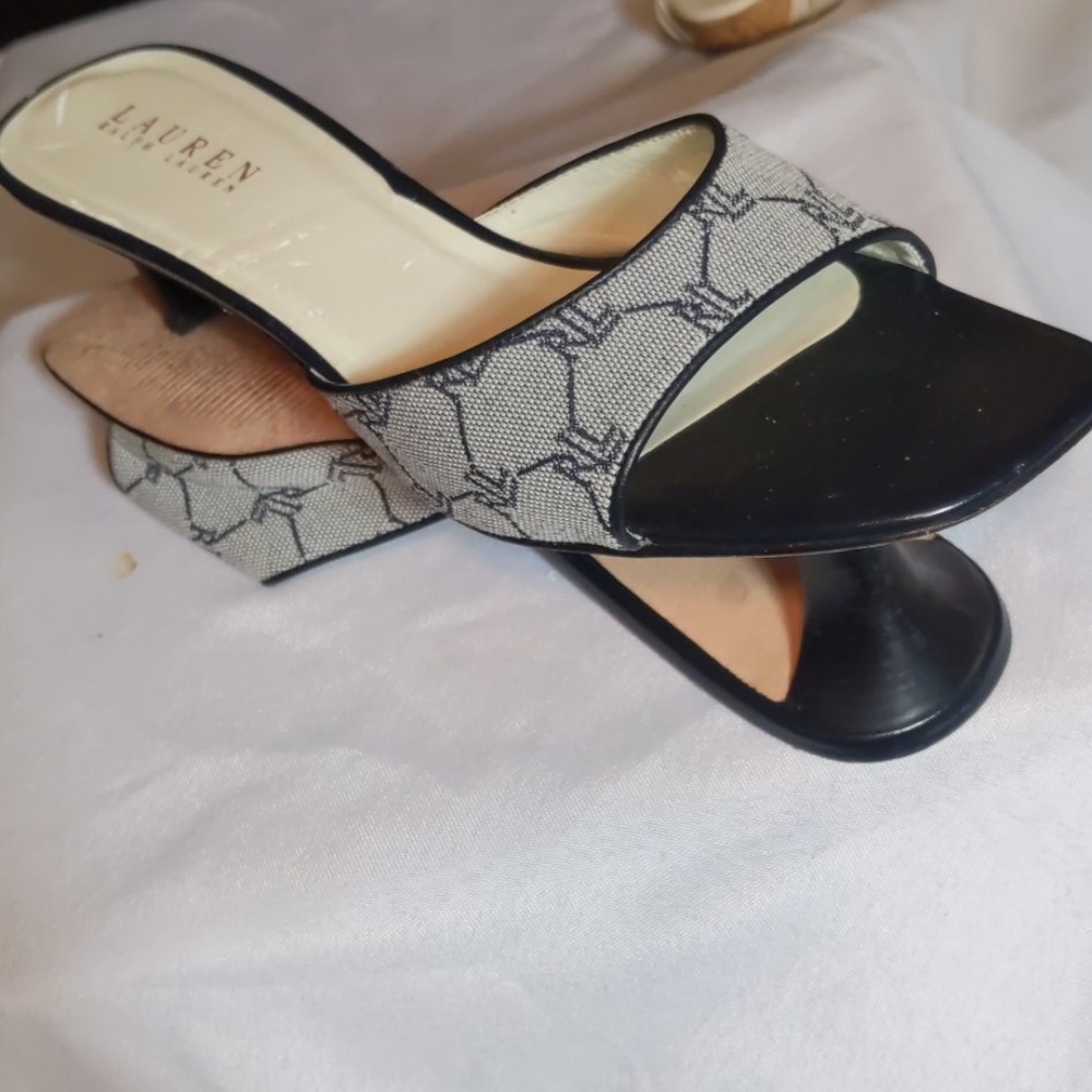 Lauren Ralph Lauren ladies slip on - Picture 5 of 10